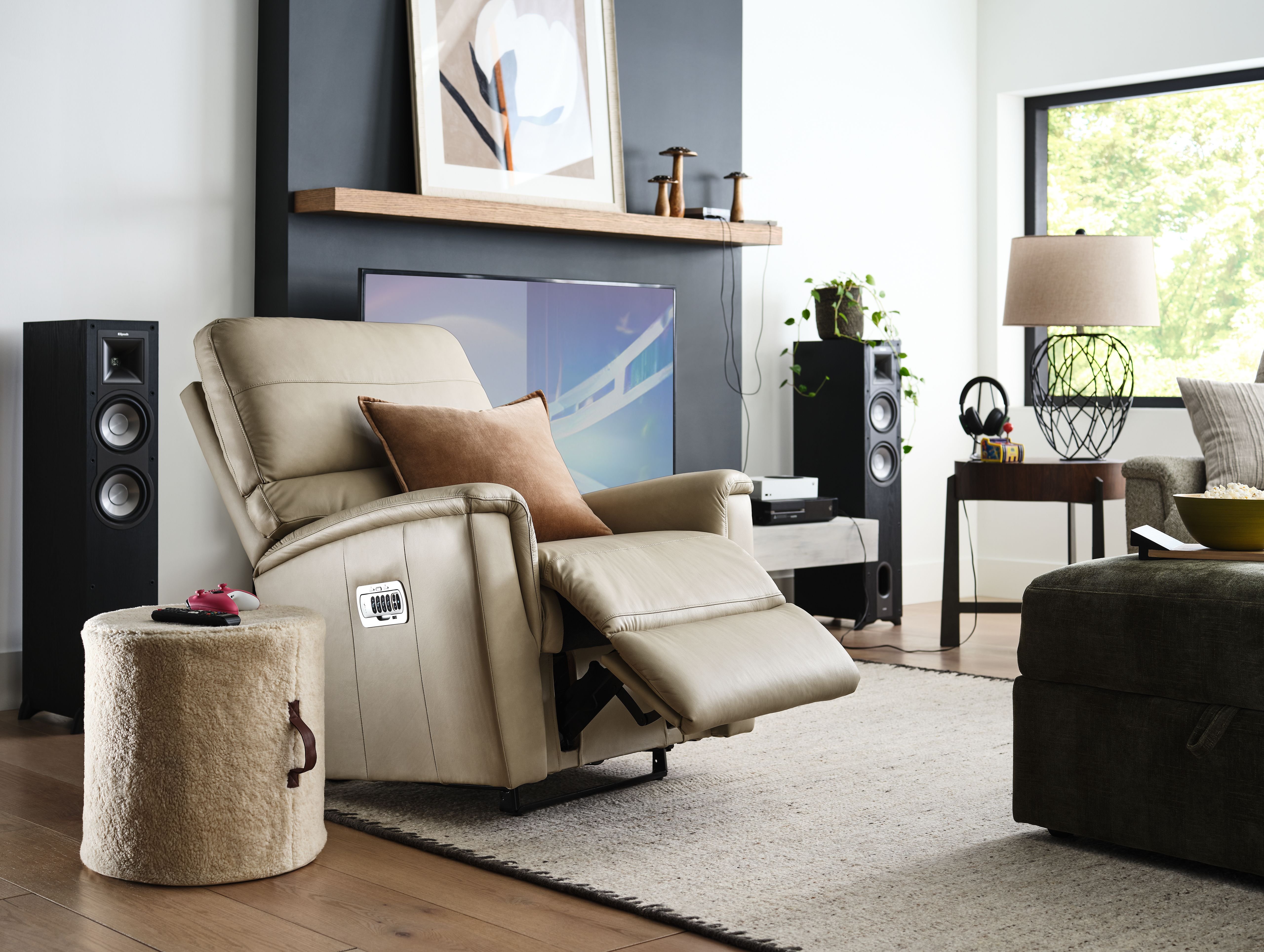 unique features of the ava recliner