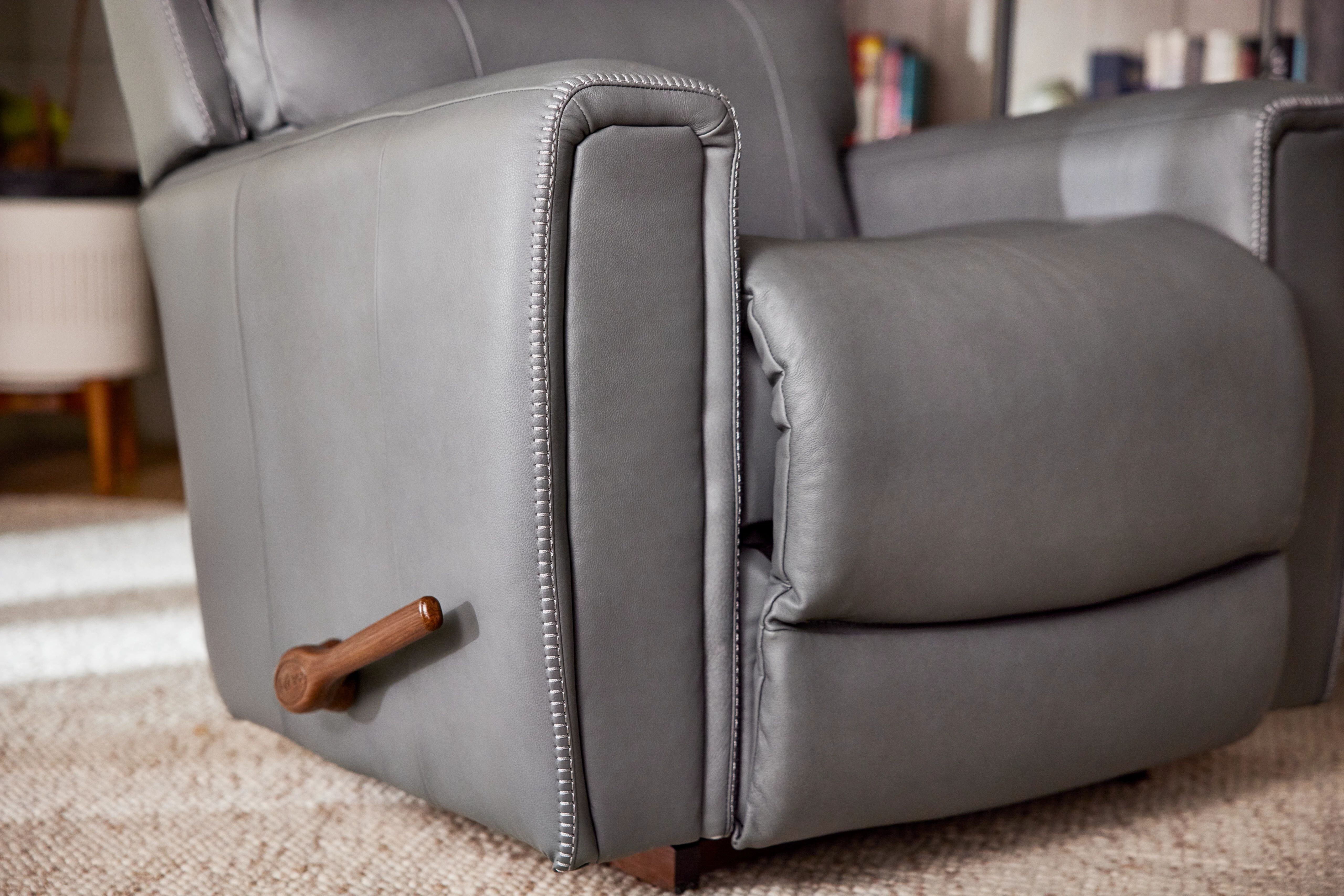 key factors that define the best quality leather recliner
