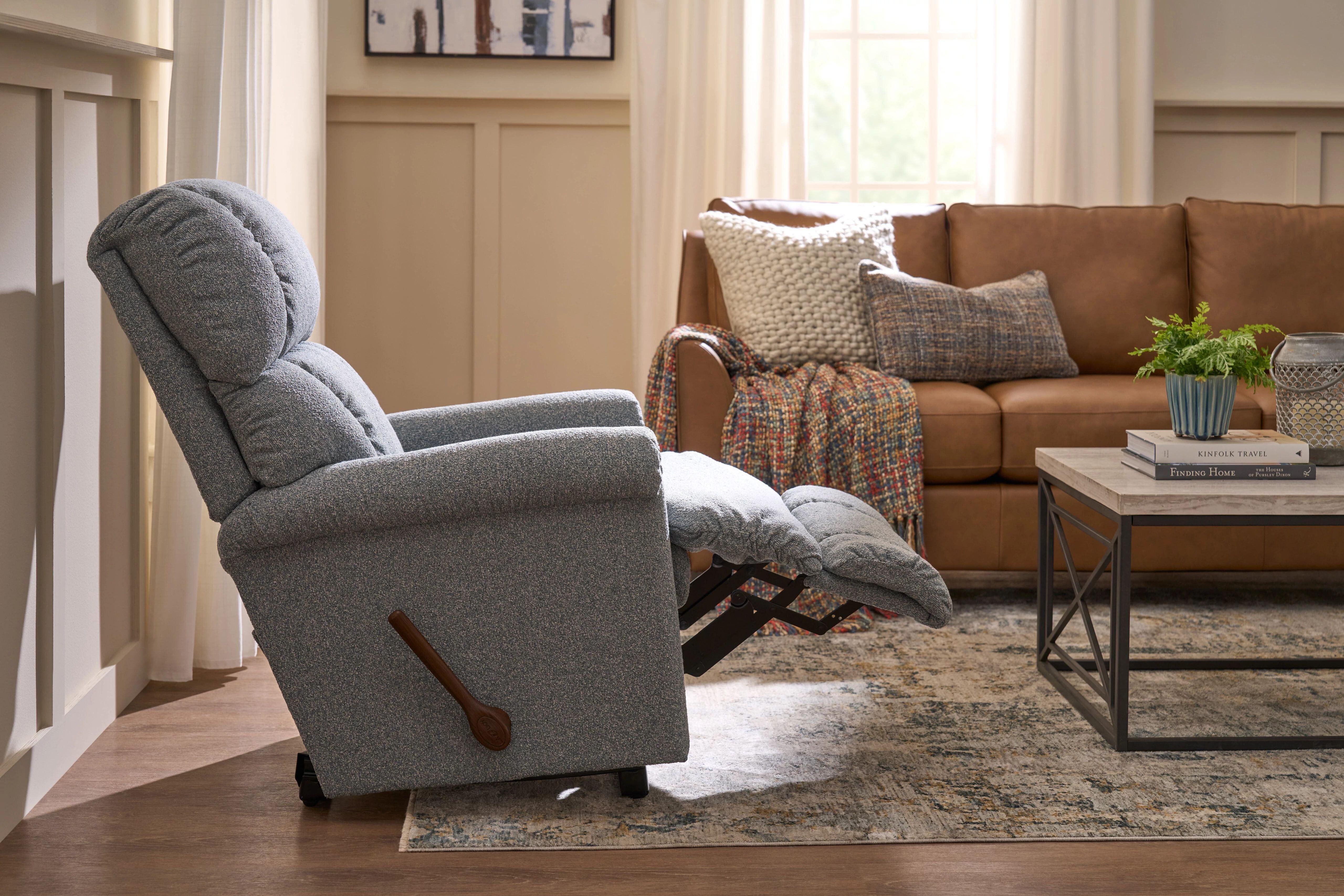 adjusting a manual recliner's footrest