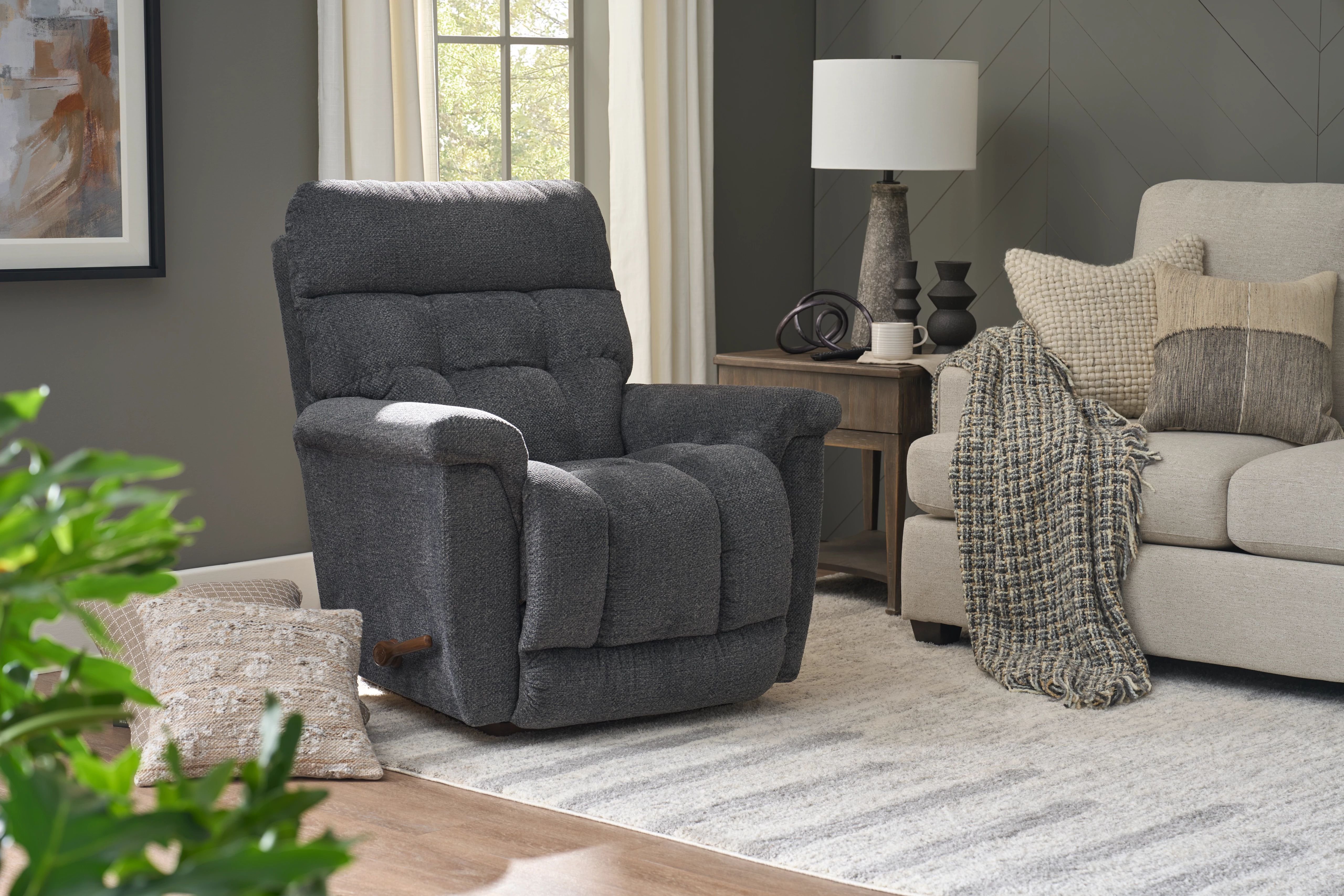 determine the right size rug for your living room