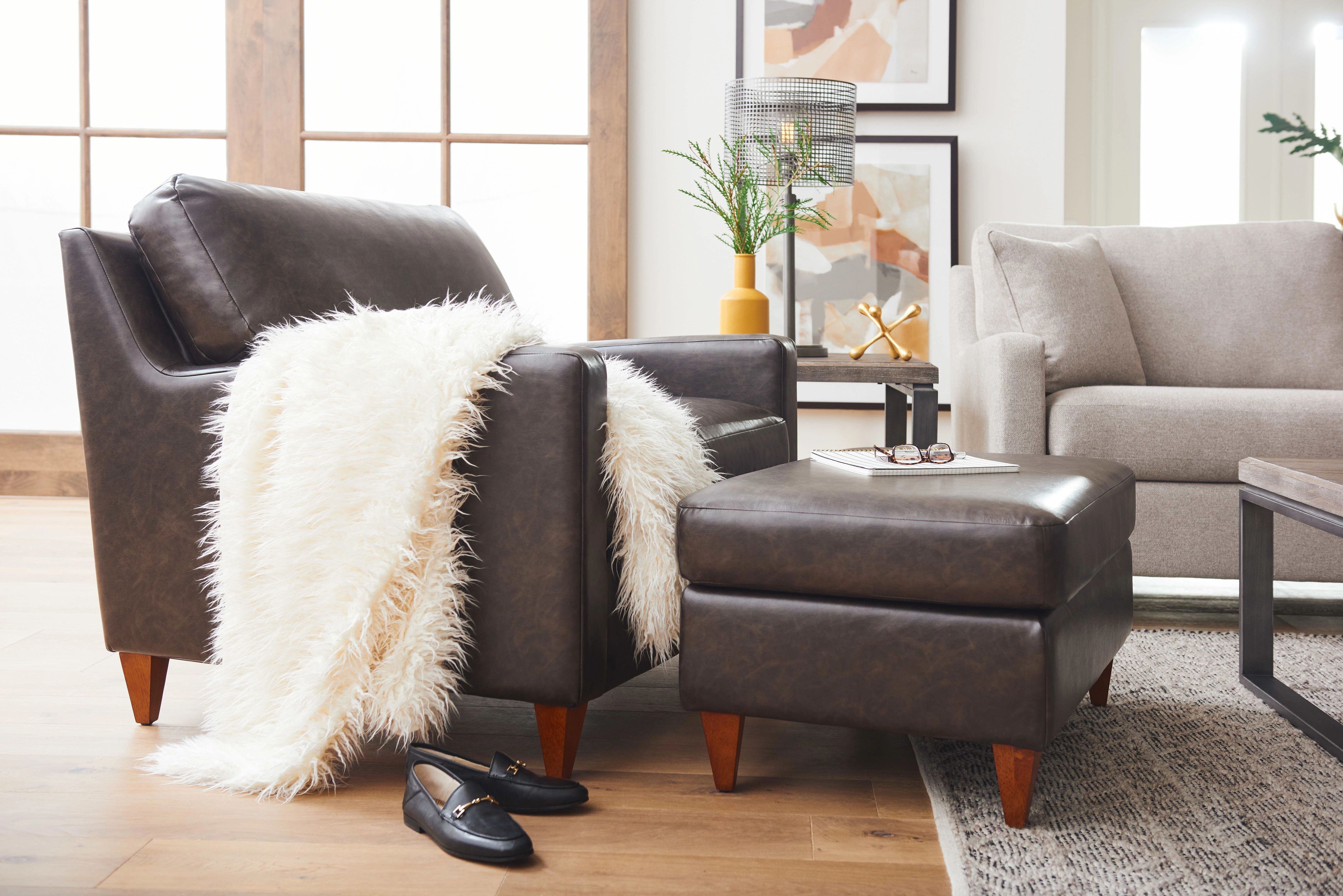 how wide is a chair and a half?