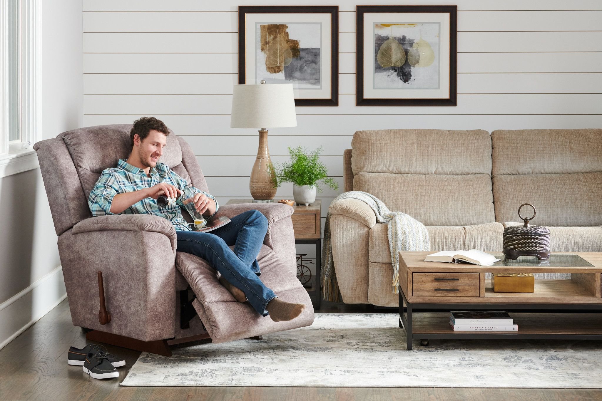 does the redwood recliner include a warranty?