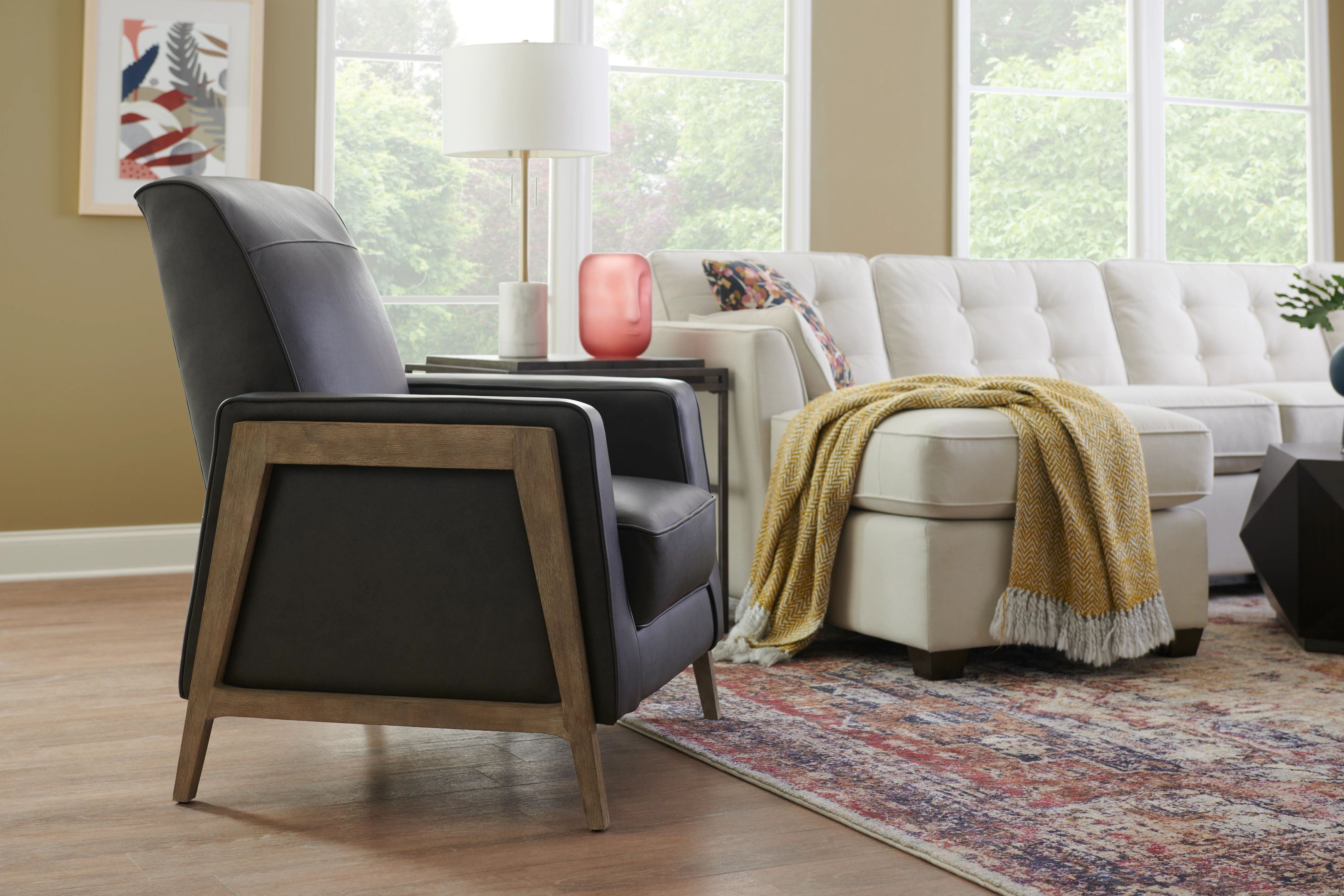 size and scale of the chair