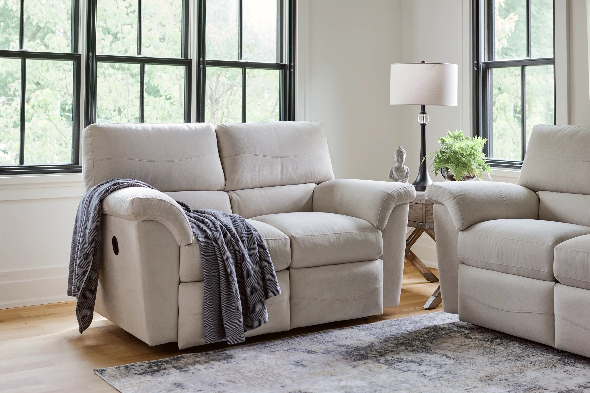 the best loveseats at la-z-boy south texas